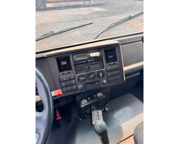 Foto de 1 Caminhão | FORD/CARGO 1119 E Turbo | Diesel | Cor Branca | Ano/Modelo 2017/2018 | Placa PRI3275 | RENAVAM 01137116630 | Chassi 9BFWEA7B8JBS42975