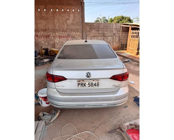 Foto de 1 Veículo | Volkswagen Virtus HL AD | Álcool/Gasolina | Cor Prata | Ano/Modelo 2018/2018 | Placa PRK5846 | RENAVAM 01164090167 | Chassi 9BWDH5BZ4JP068920.