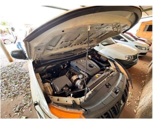 Foto de 1 Veículo | MMC/L200 TRITON SPT GL | Diesel | Cor Branca | Ano/Modelo 2018/2019 | Placa PQZ7F99 | RENAVAM 01188785998 | Chassi 93XLJKL1TKCJ17780