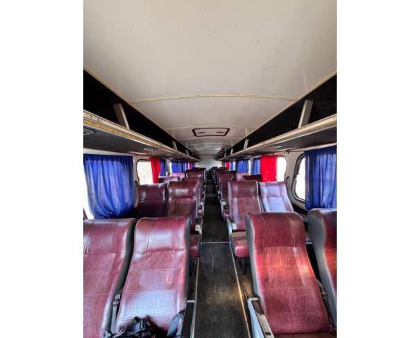 Foto de 1 Ônibus | Scania K113 CL 4X2 360 | Diesel | Cor Prata | Ano/Modelo 1996/1996 | Placa EVC7116 | RENAVAM 00658223984 | Chassi 9BSKC4X2BR3465685