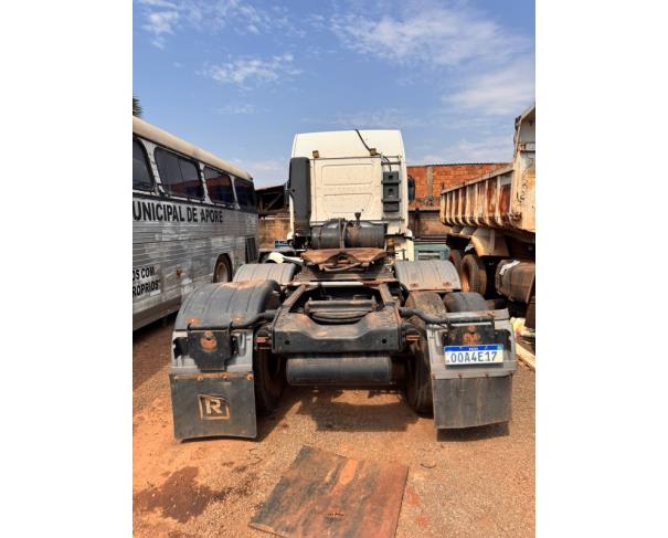 Foto de 1 Caminhão | Volkswagen 25.390 CTC 6x2 | Diesel | Cor Branca | Ano/Modelo 2013/2014 | Placa OOA4E17 | RENAVAM 00598731830 | Chassi 9536T8277ER411145