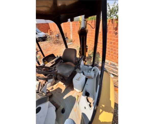 Foto de 1 Retroescavadeira Caterpillar | CAT 416E | Ano 2013