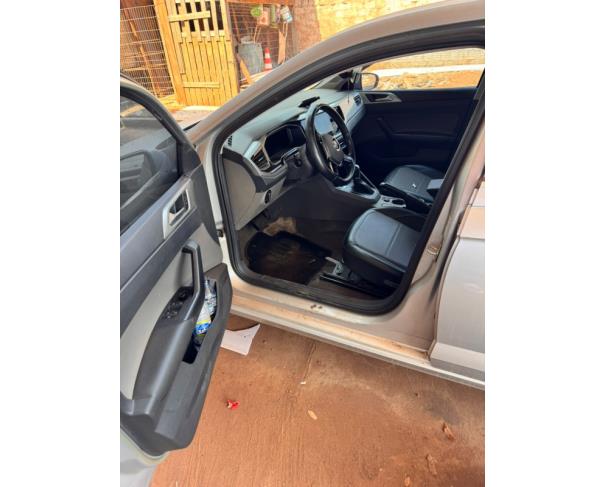 Foto de 1 Veículo | Volkswagen Virtus HL AD | Álcool/Gasolina | Cor Prata | Ano/Modelo 2018/2018 | Placa PRK5846 | RENAVAM 01164090167 | Chassi 9BWDH5BZ4JP068920.