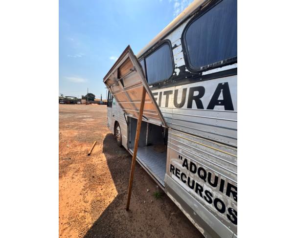 Foto de 1 Ônibus | Scania K113 CL 4X2 360 | Diesel | Cor Prata | Ano/Modelo 1996/1996 | Placa EVC7116 | RENAVAM 00658223984 | Chassi 9BSKC4X2BR3465685
