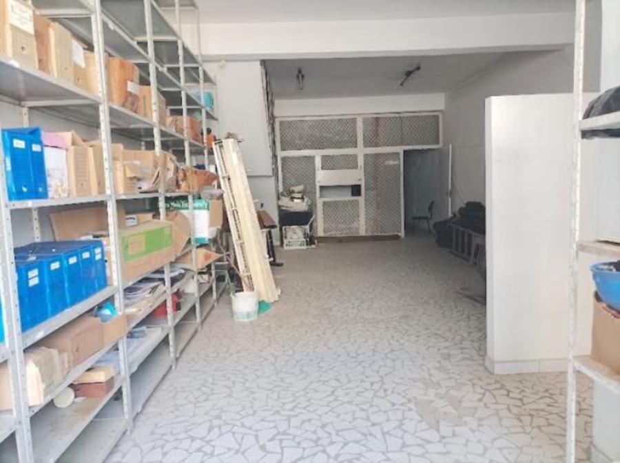 Prédio | Área de 242m² | Área Construída 461,65² | Comercial | 03 Pavimentos | 02 Vagas de Garagem | Salão com Portas Blindex | Depósito | Oficina | Segundo Pavimento | Salas Separadas | Solário Imóvel | Área de 242m² | Área Construída 46, localizado em Santos - SP