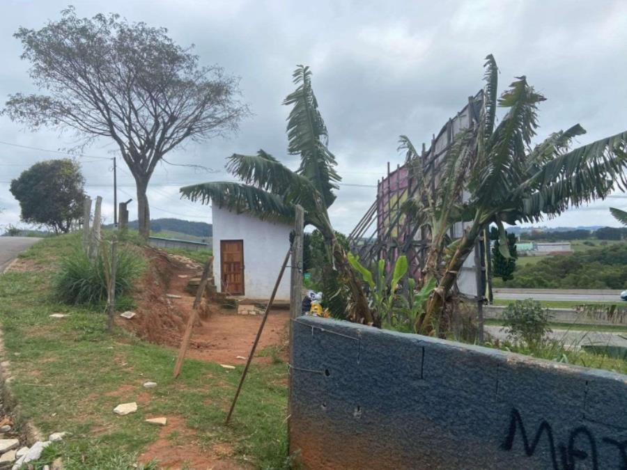 Gleba de Terras | Área 803,90m² | Edificação de 31,35m² | Av. das Nações, 515 | Parque Hortência | Bom Jesus dos Perdões/SP Gleba de Terras | Área 803,90 m² | Bom Jesus dos Perdões/SP, localizado em Bom Jesus Dos Perdões - SP
