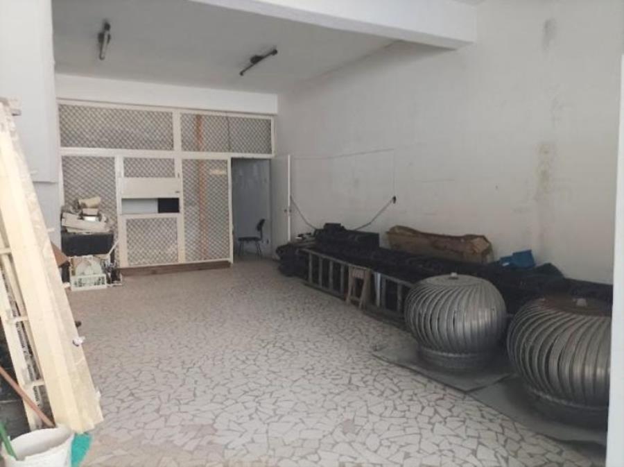 Prédio | Área de 242m² | Área Construída 461,65² | Comercial | 03 Pavimentos | 02 Vagas de Garagem | Salão com Portas Blindex | Depósito | Oficina | Segundo Pavimento | Salas Separadas | Solário Imóvel | Área de 242m² | Área Construída 46, localizado em Santos - SP